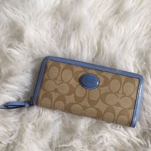 Coach wallet
